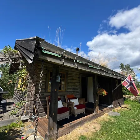 Norwegian Idyll - Authentic In A Log Kroderen