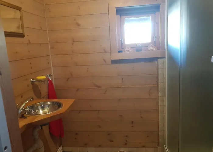 Fredelig Plass For Rekreasjon *